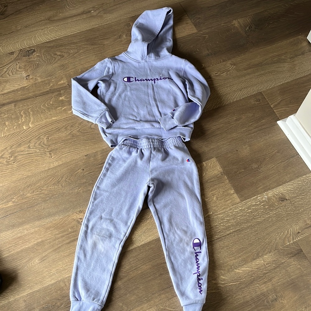 Little girl 6X Champion light purple sweatpants/ matching sweatshirt